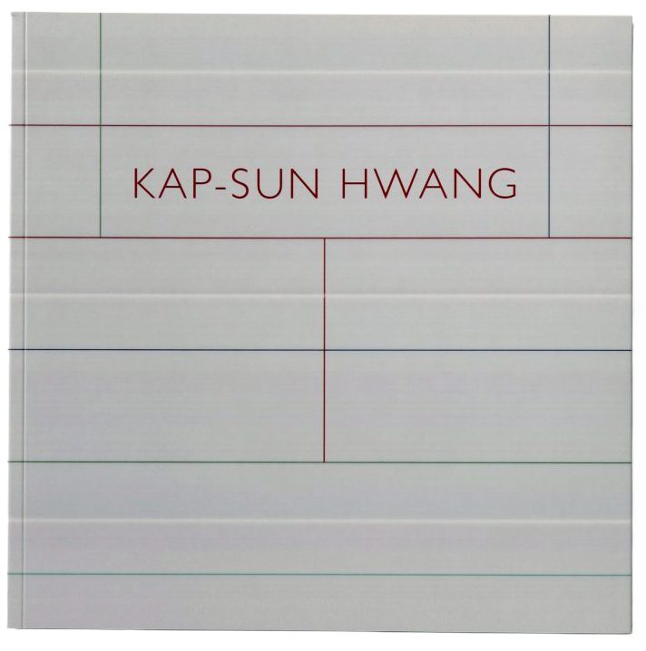 Cover eines Buches mit dem Titel „Kap-Sun Hwang“ in roter Schrift auf einem grau-weißen, linienartigen Hintergrund.